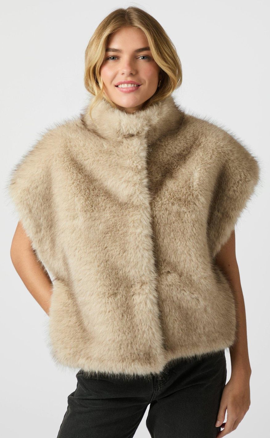 Neo Noir Vest - Kevini Faux Fur - Beige