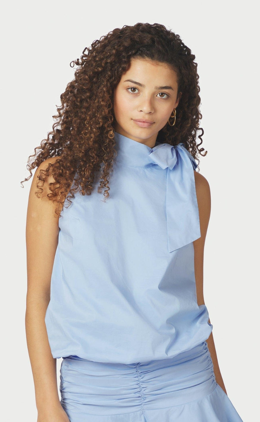 Neo Noir Topp - Veda Poplin - Light Blue