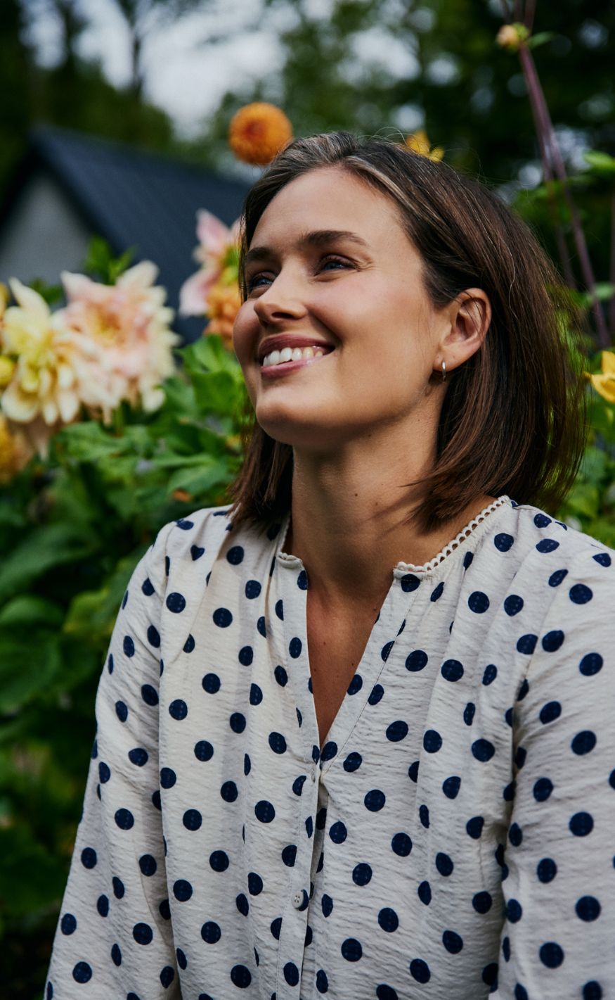 Freequent Bluse - Alma - Moonbeam w. Navy Blazer