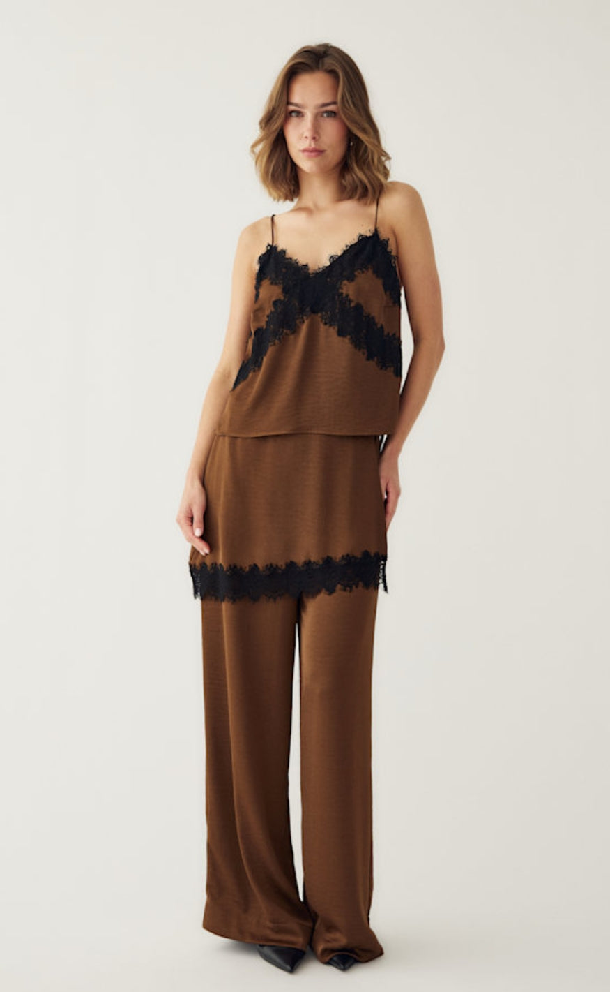Noella Topp - Mandie - Toffee