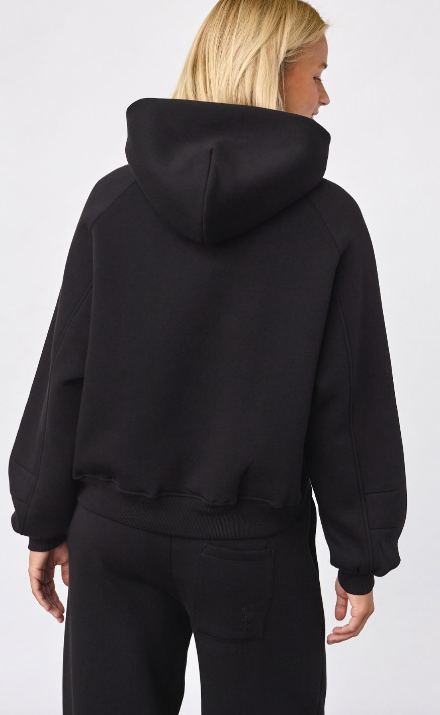 Sisters Point Hoodie - VEMIA - Black