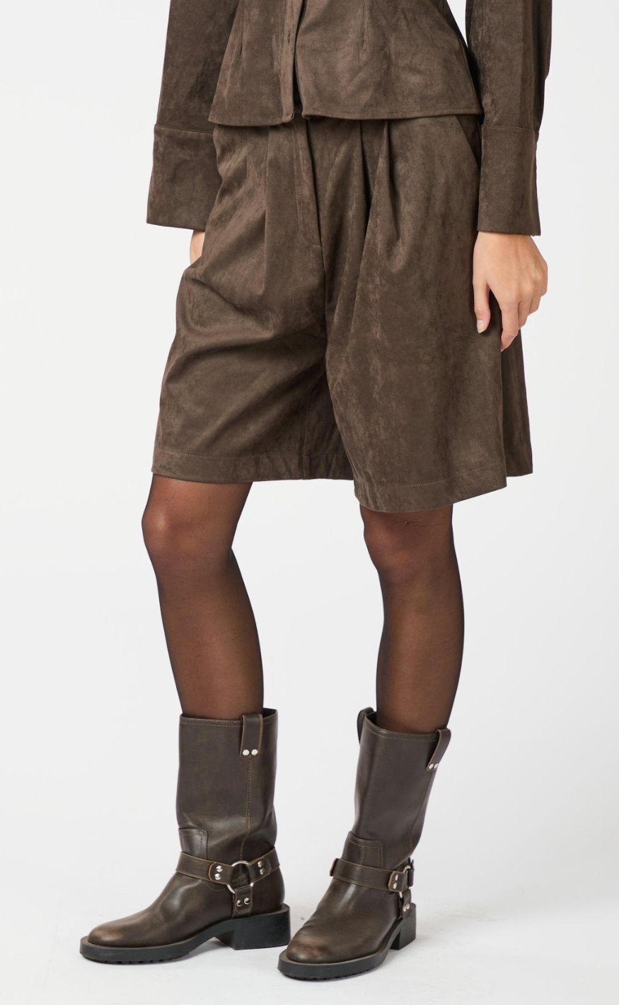 Neo Noir Shorts - Nika Faux Suede - Dark Brown