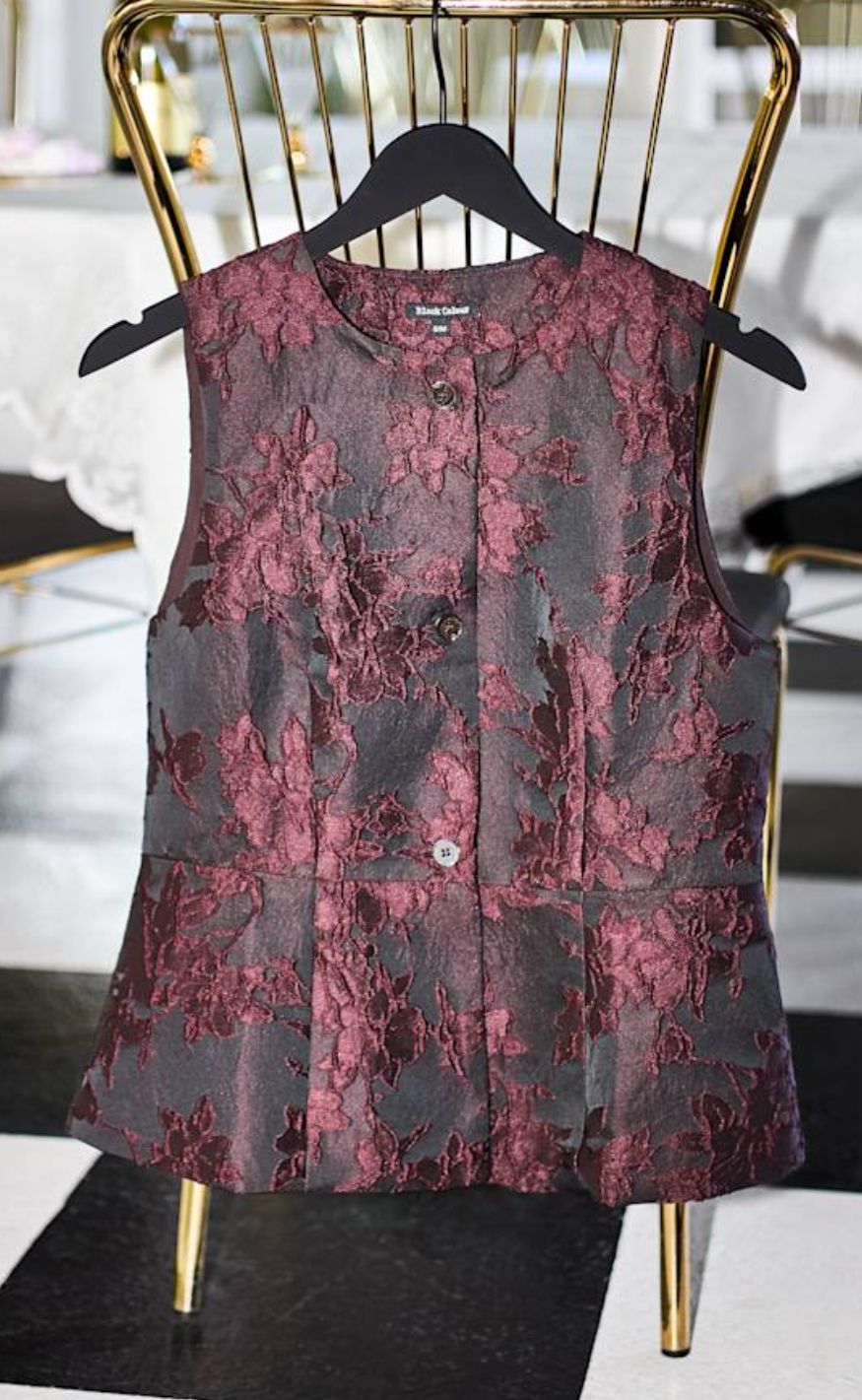 Black Colour Vest - Vienna - Wine