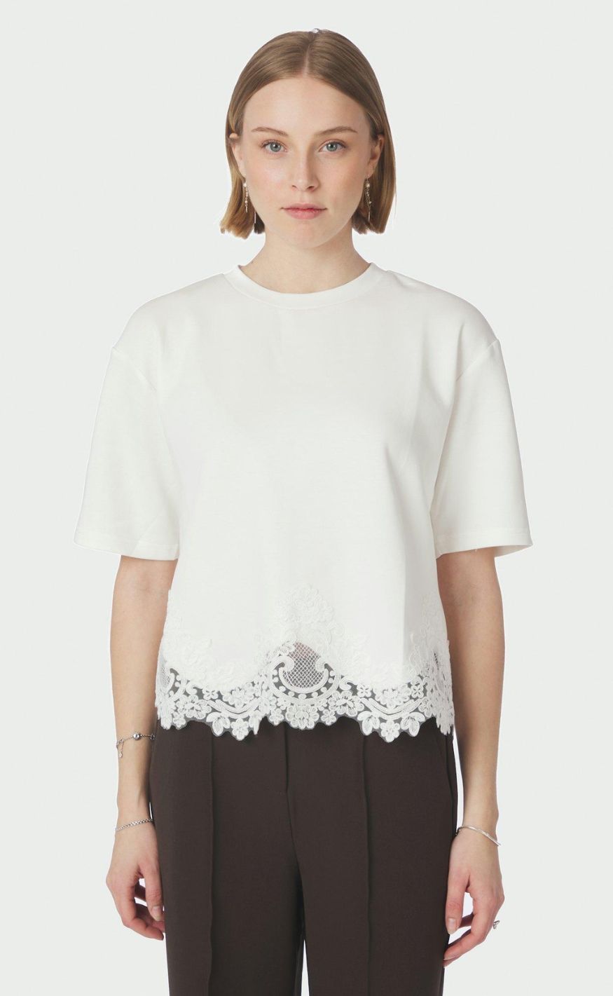 Neo Noir T-shirt - Iria Lace - White