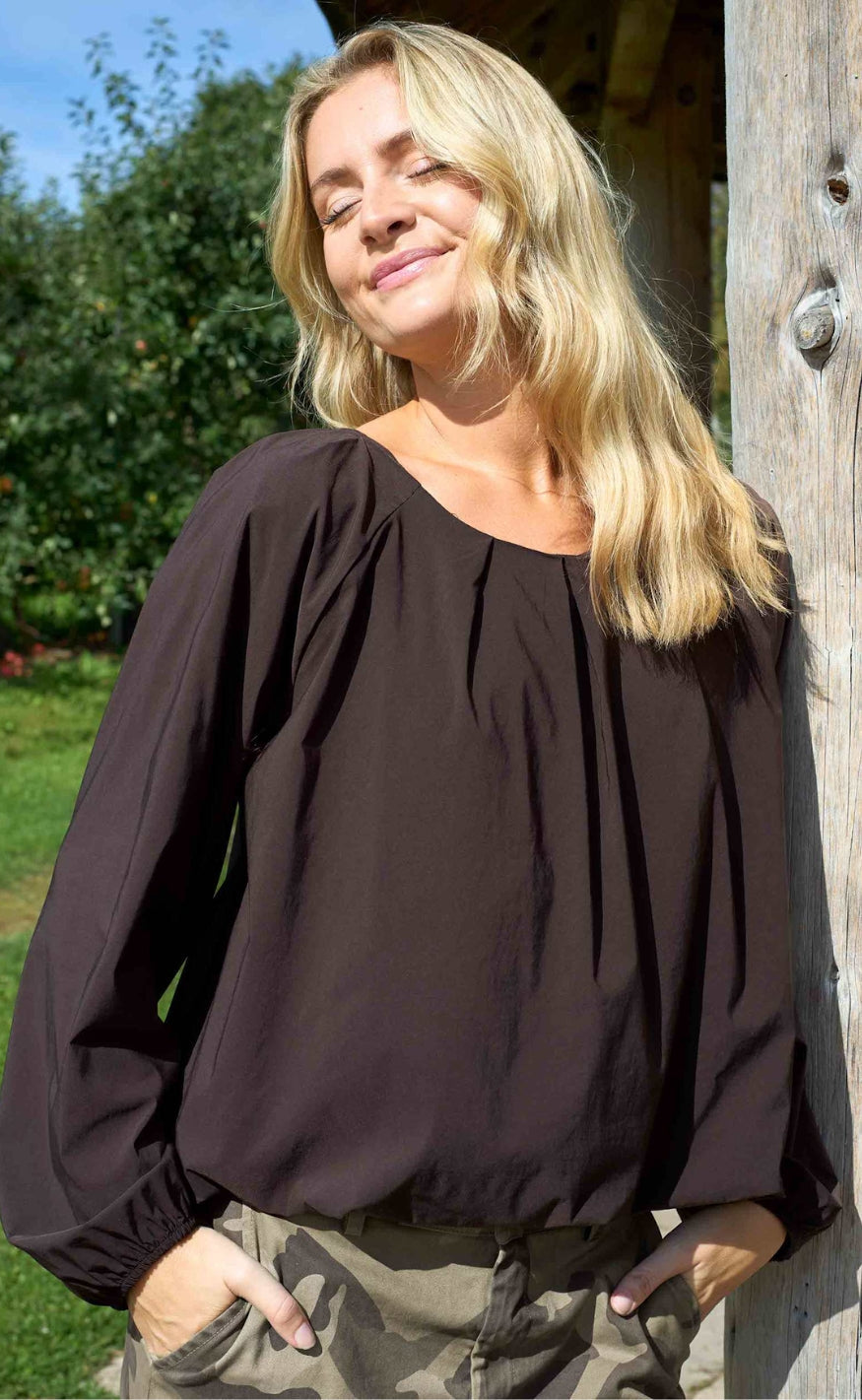 Black Colour Bluse - Davina Balloon - Coffee