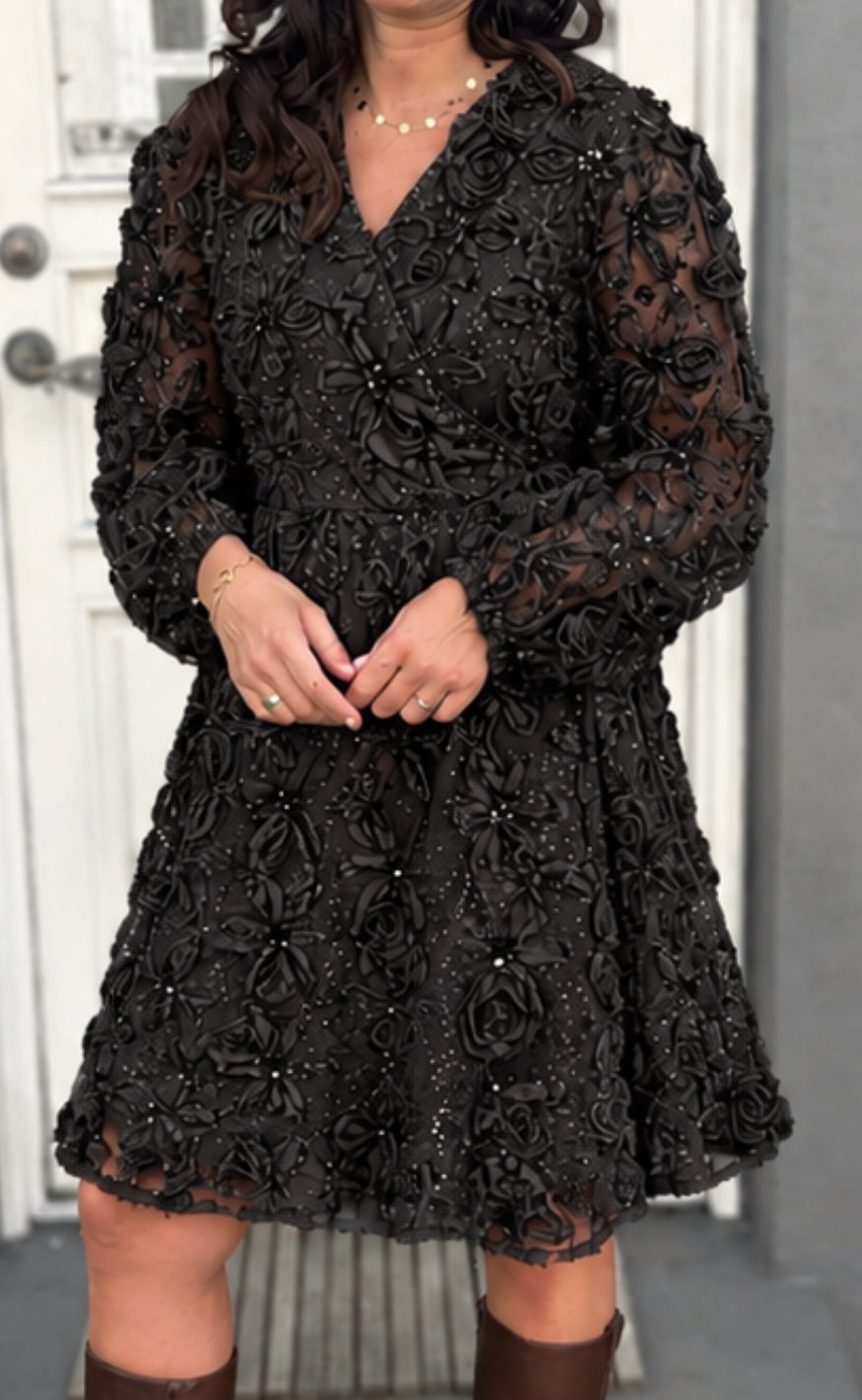 Say INA Copenhagen Kjole - Malina Wrap - Black Sequin Flower