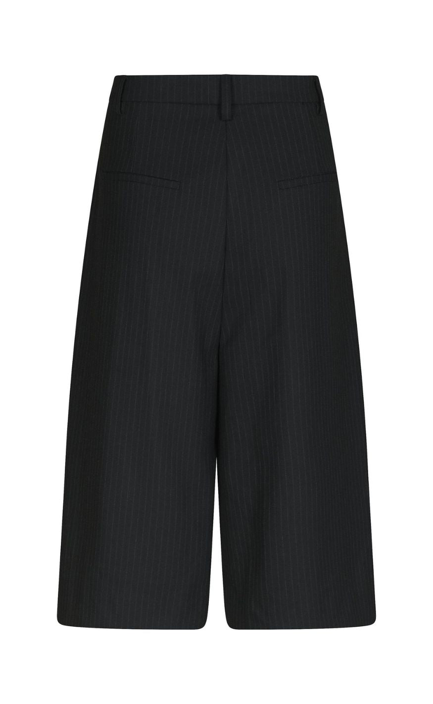 Neo Noir Shorts - Rima Slim Pinstripe - Dark Navy