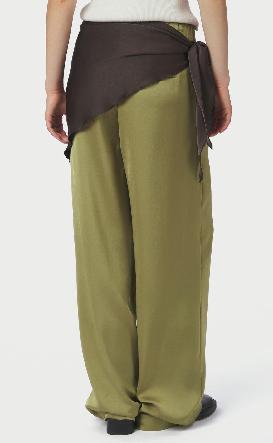 Neo Noir Skjerf - Serina Heavy Sateen - Dark Brown