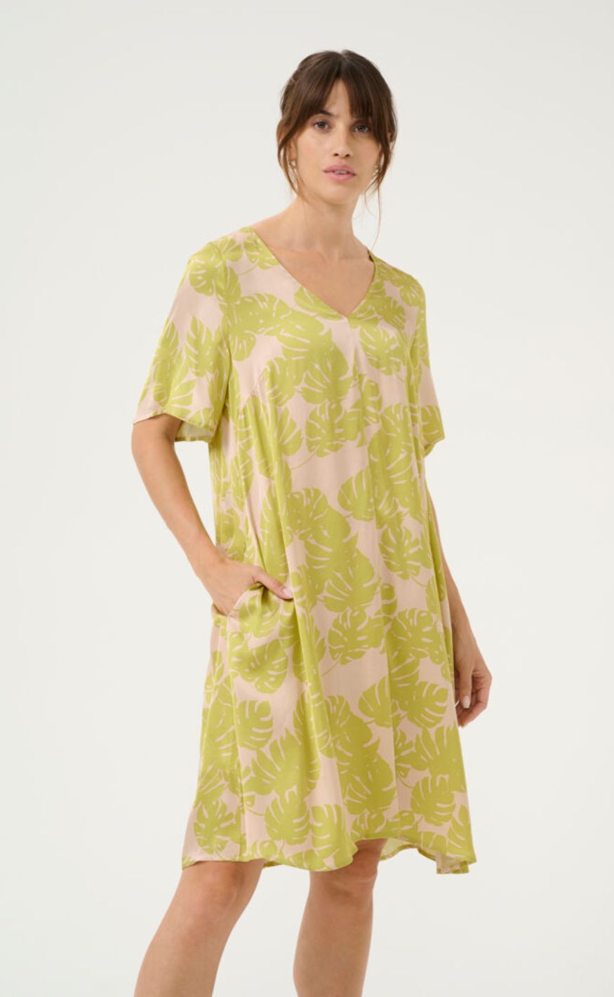 Culture Kjole - Miso Berna Short - Green Palm Leaves