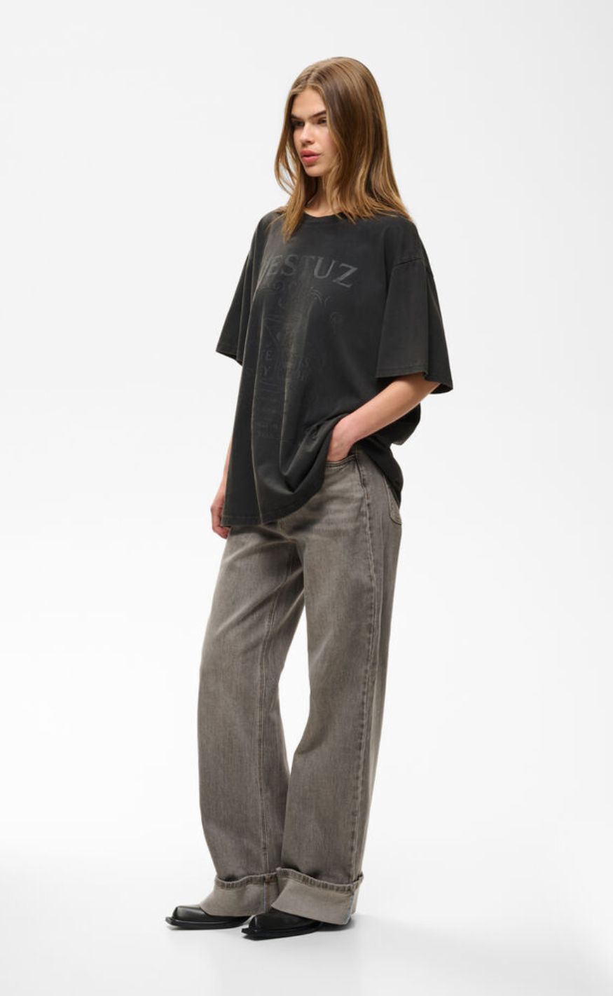 Gestuz T-Shirt - Elrose - Black