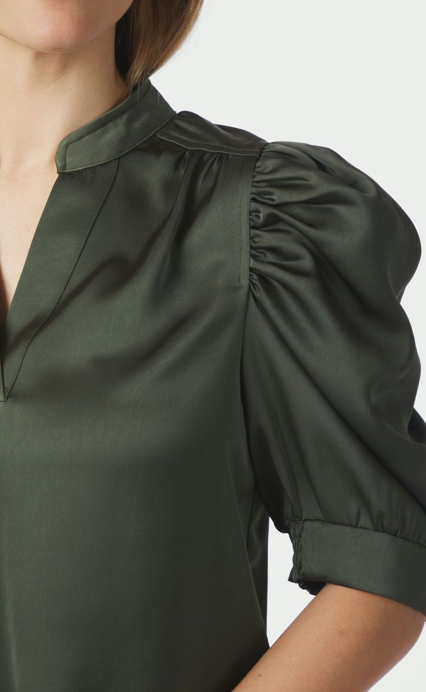Neo Noir Bluse - Roella Heavy Sateen - Deep Green