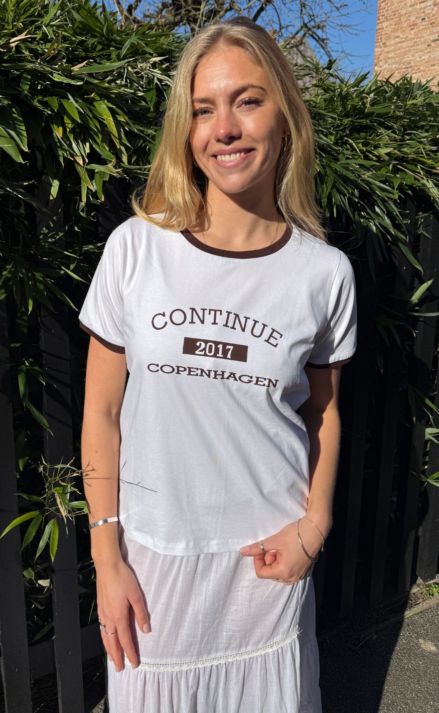 Continue T-shirt - Dea - White w. Brown
