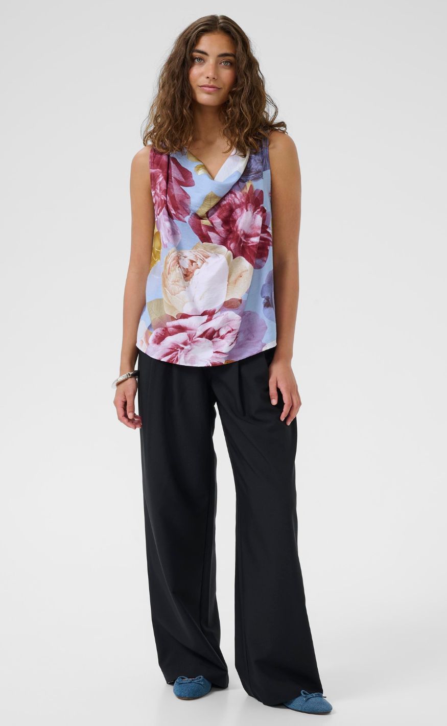 Culture Topp - Magna Greece - Blue//Pink/Yellow Flower