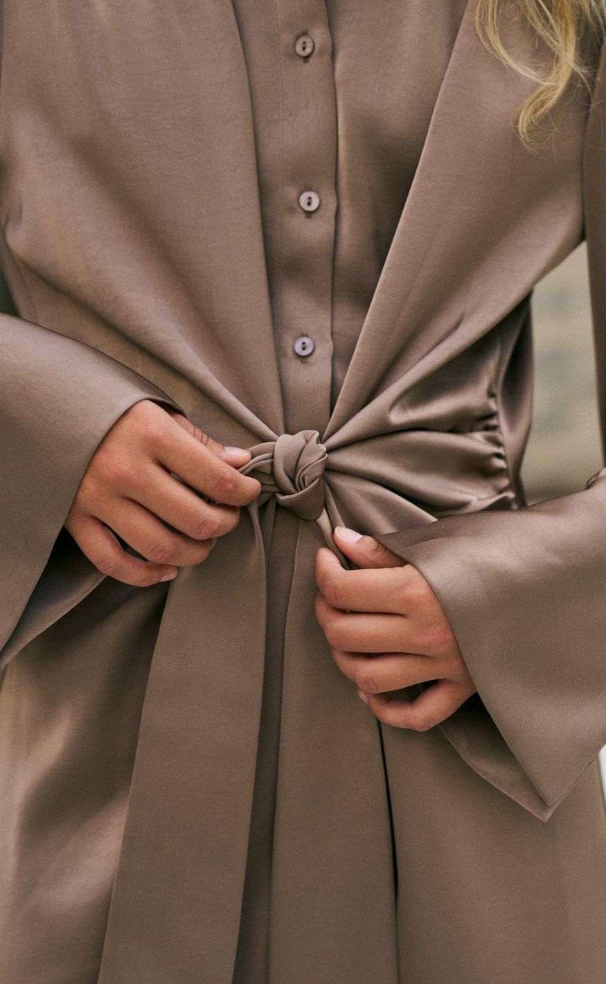 Neo Noir Kjole - Biria Heavy Sateen - Dark Taupe