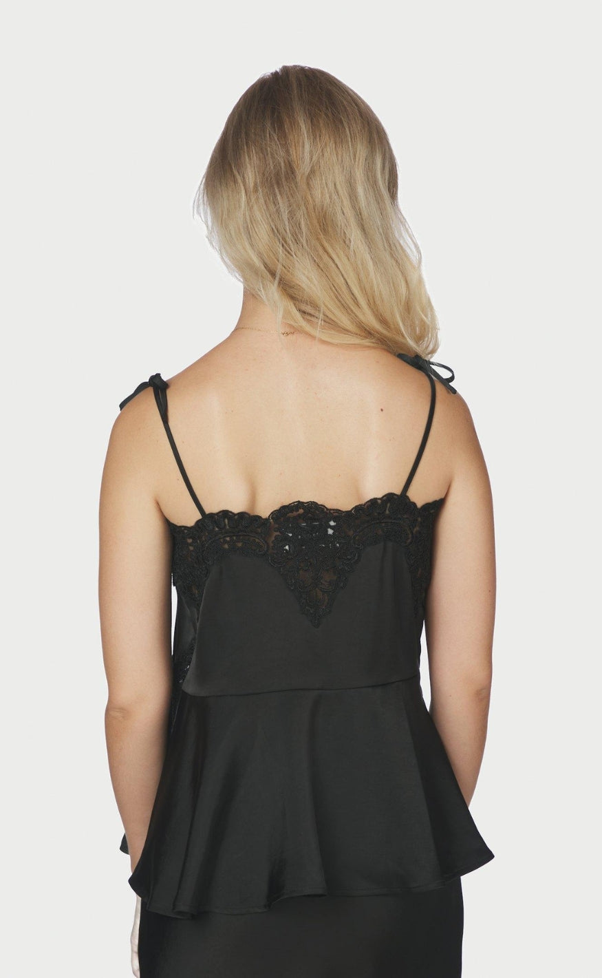 Neo Noir Topp - Kaela Heavy - Black