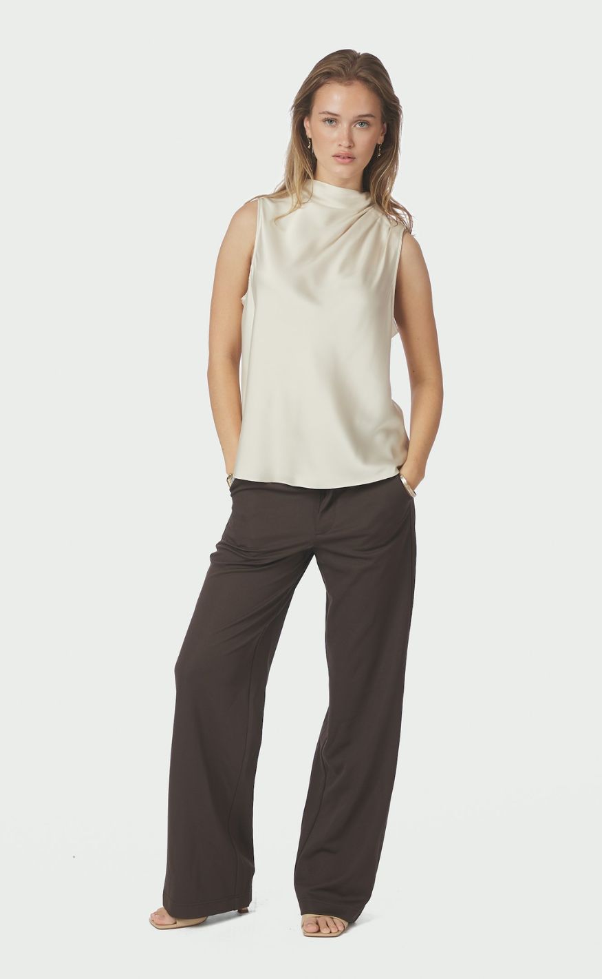 Neo Noir Topp - Isola Drapy Satin - Creme