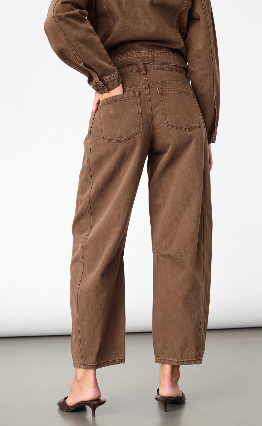Sisters Point Bukser - FIORA-BARREL2 - Brown Wash