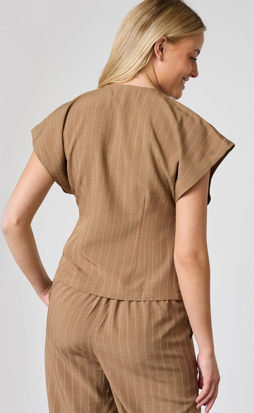 Sisters Point Vest - EVELA-VE2 - Hazelnut Pinstripe
