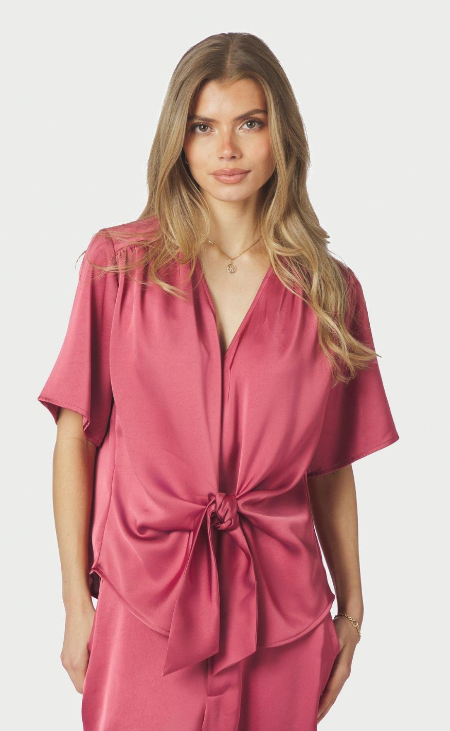 Neo Noir Bluse - Casadia Heavy Sateen - Cherry Pink