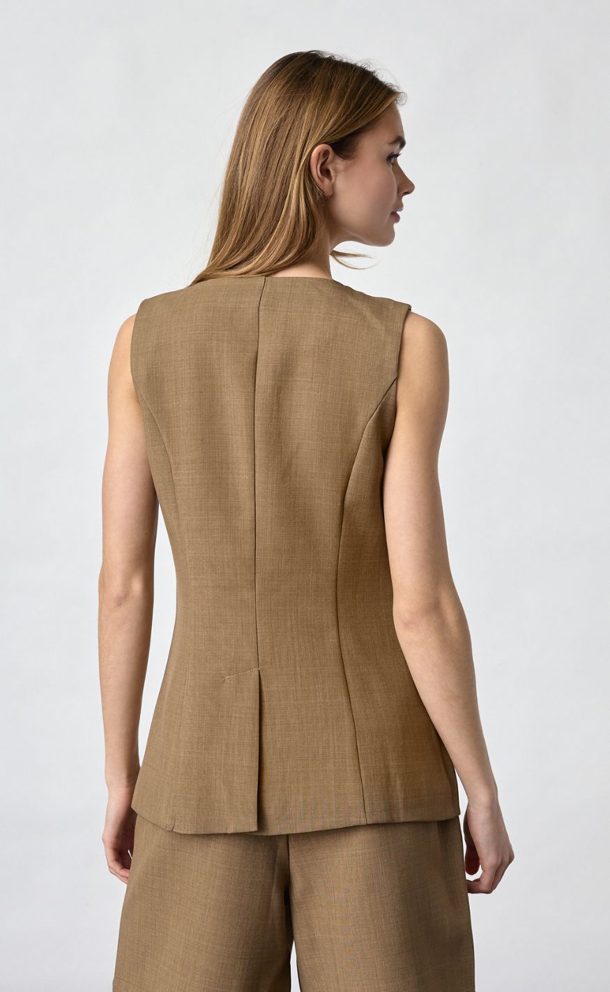 Sisters Point Vest - GAME-VE1 - D. Sand Mel.