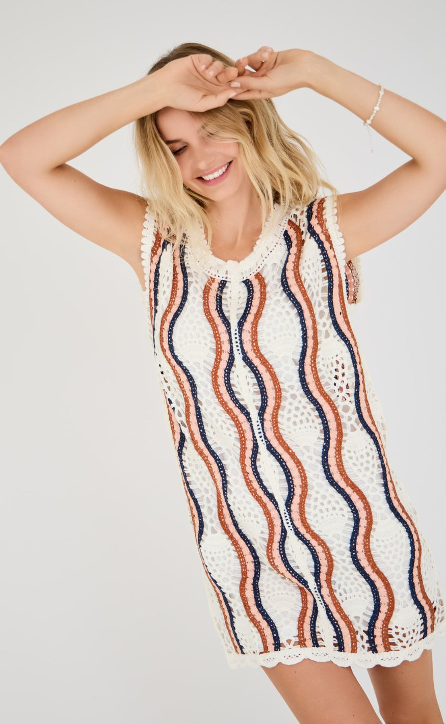 A-View Kjole - California Crochet - White/Peach/Navy