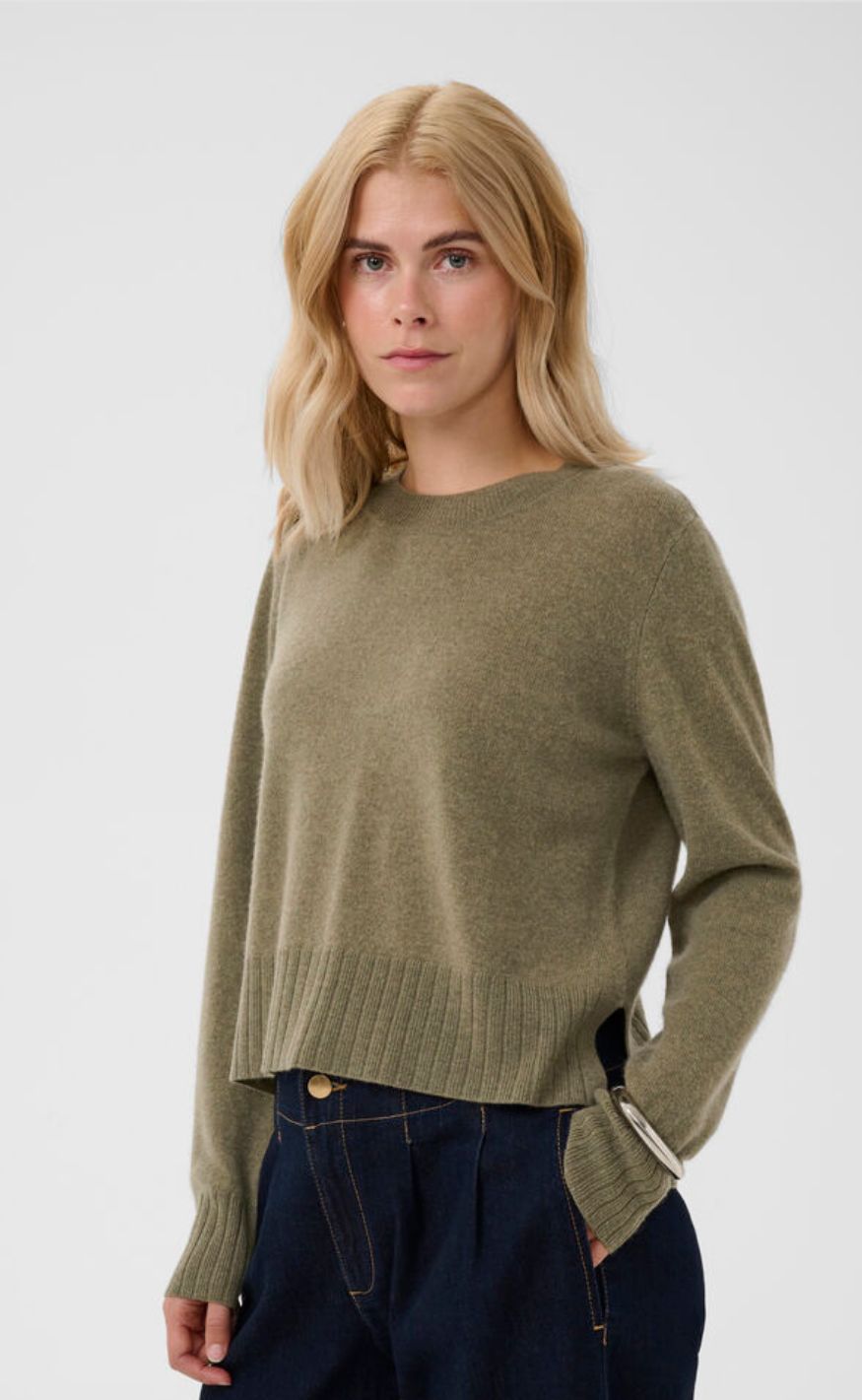 Culture Pullover - Taia Arrow - Green Melange