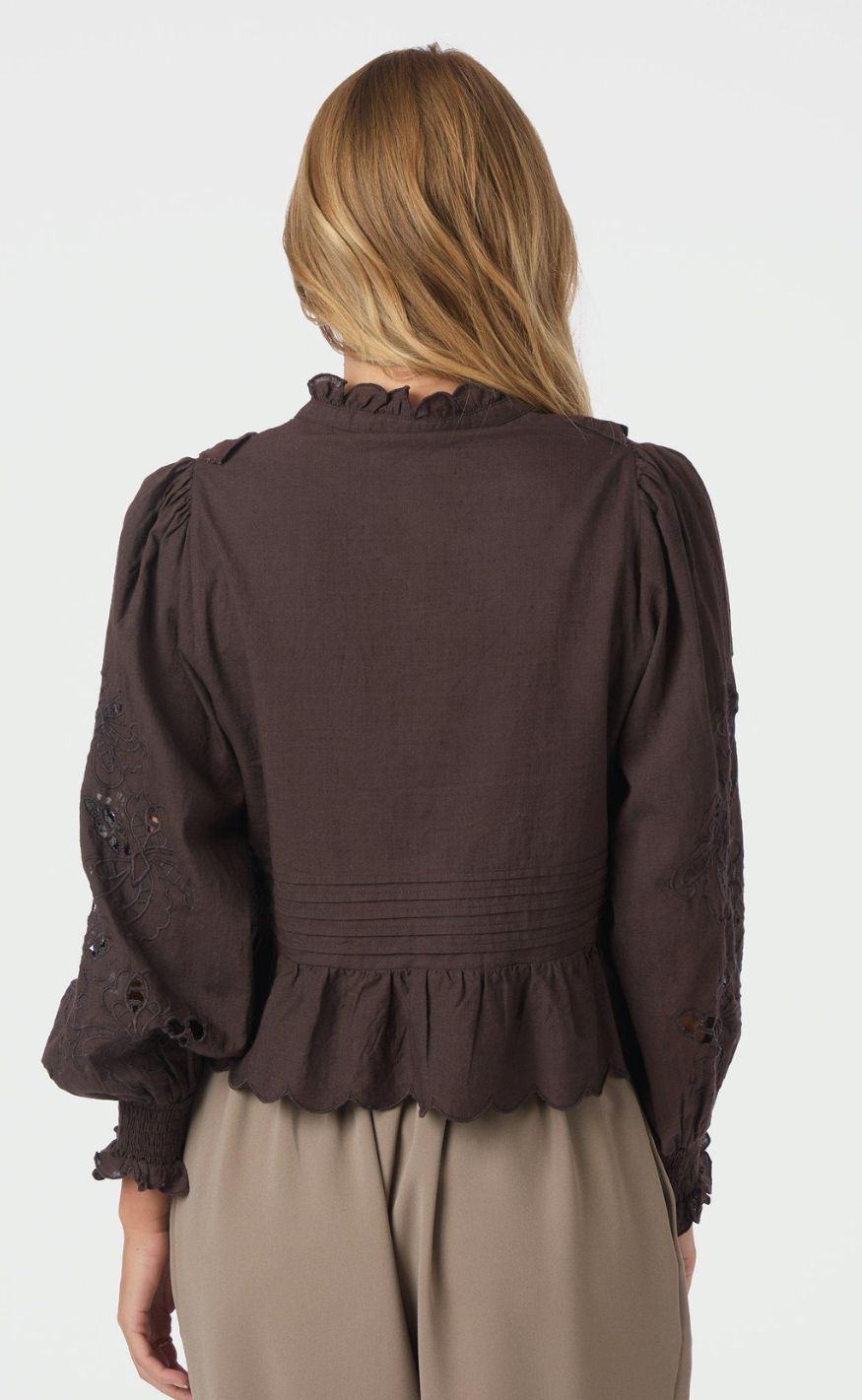 Neo Noir Bluse - Petrine Embroidery - Dark Brown