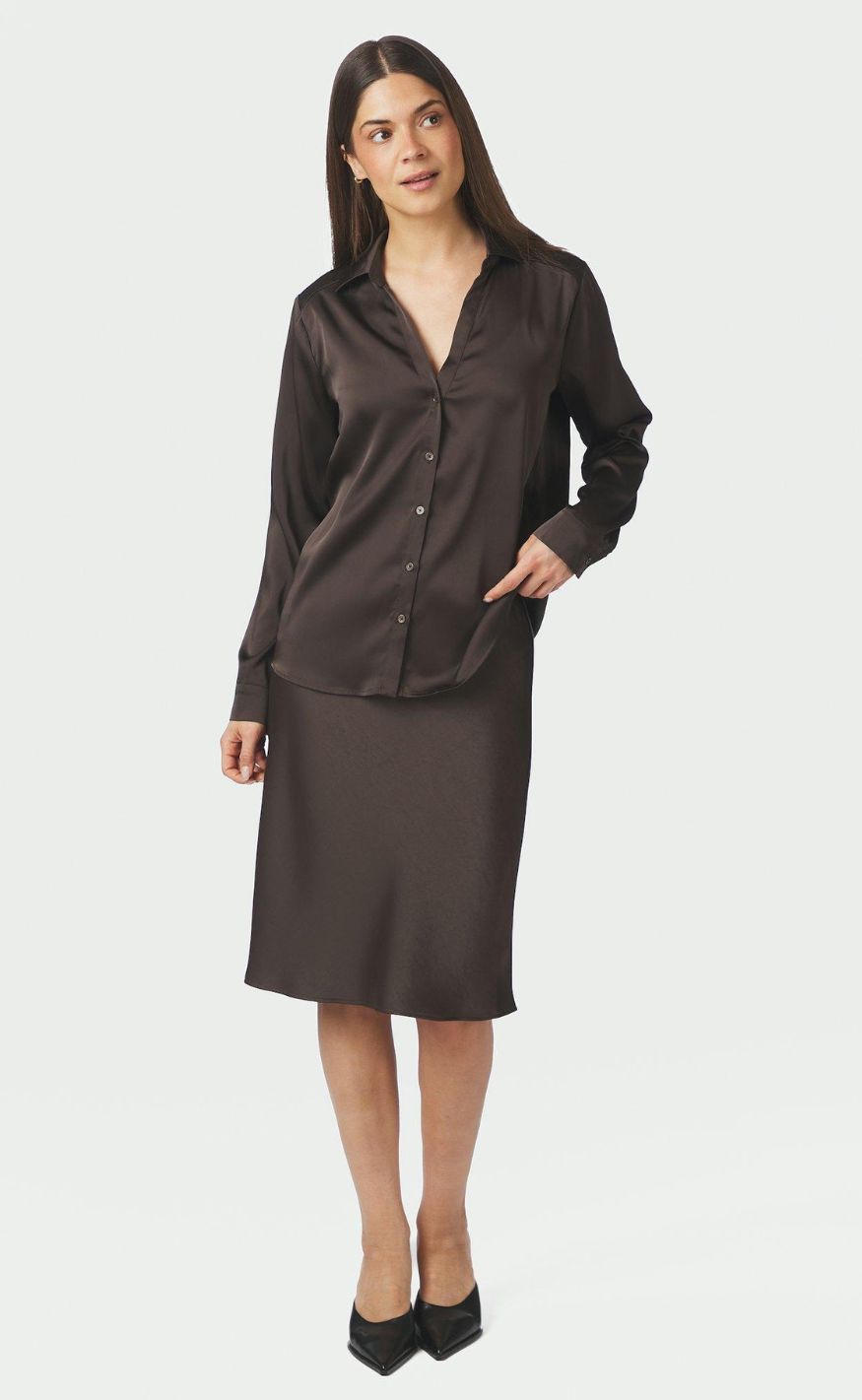 Neo Noir Skjorte - Hazelle Drapy Satin - Dark Brown