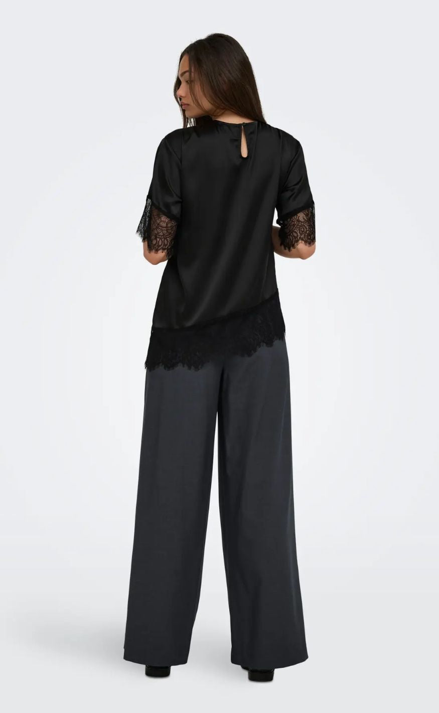 ONLY T-shirt - Indona Satin - Black