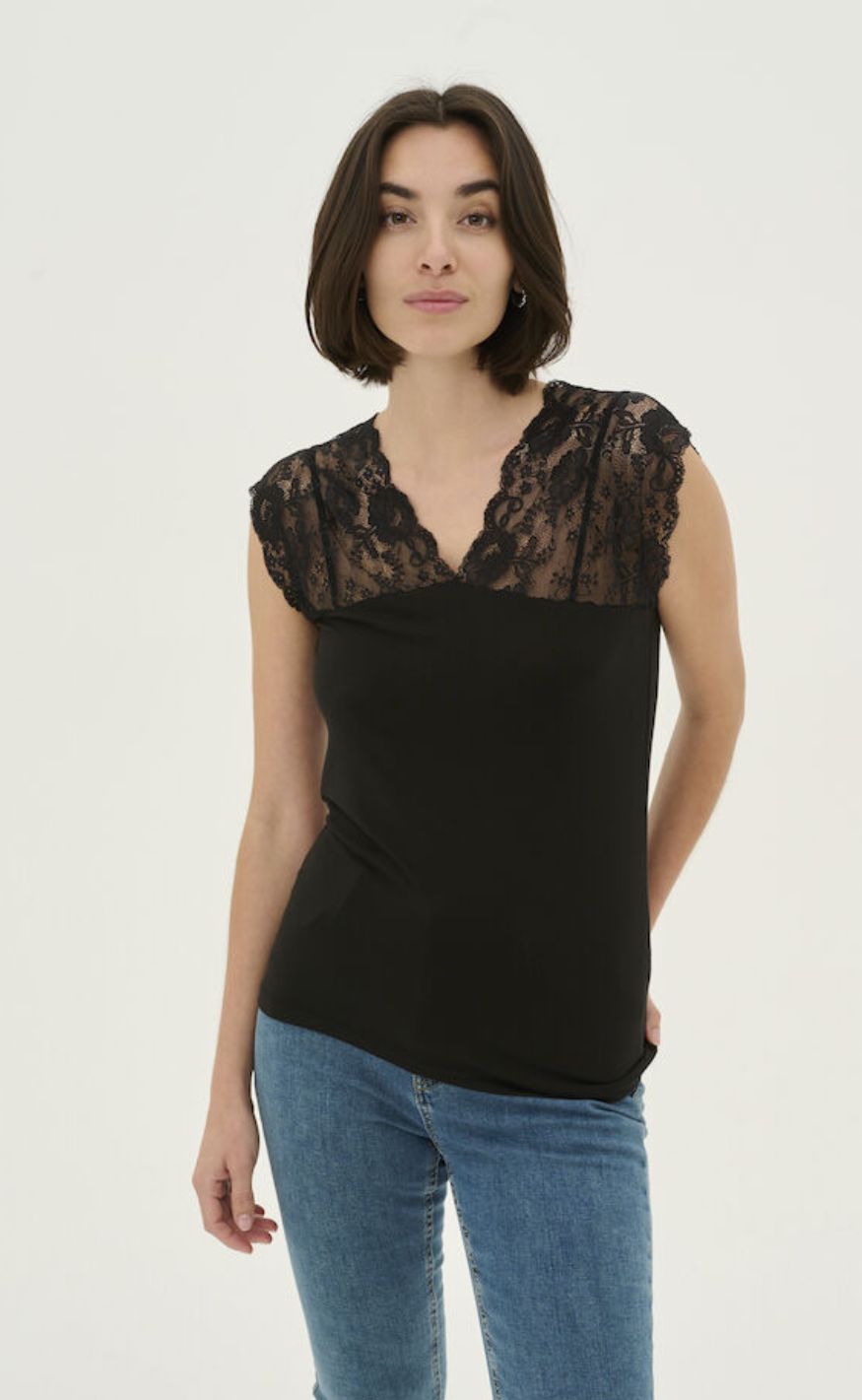 Culture Topp - Poppy Lace - Black