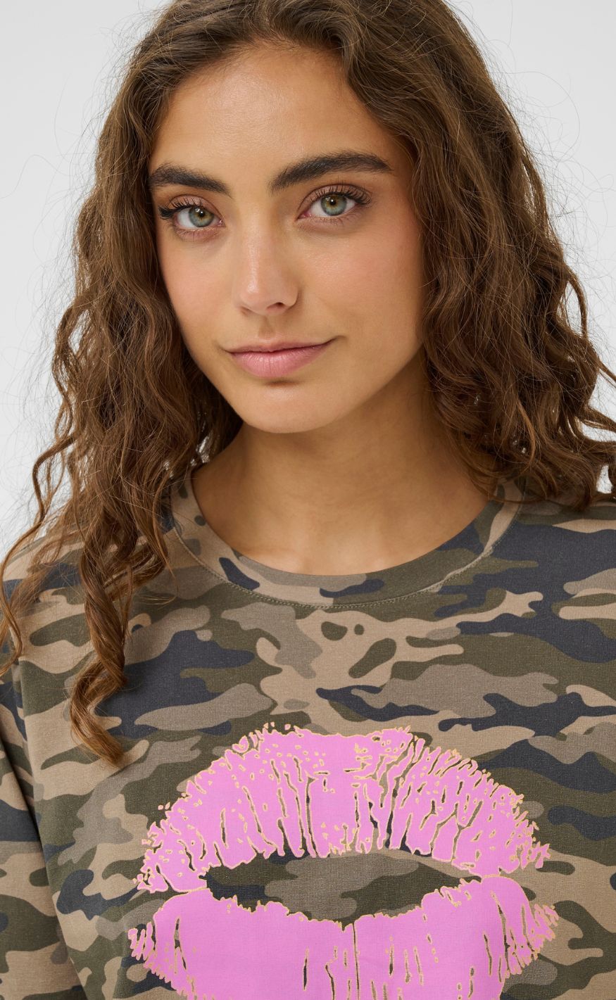 Culture T-shirt - Dorit - Green Camouflage