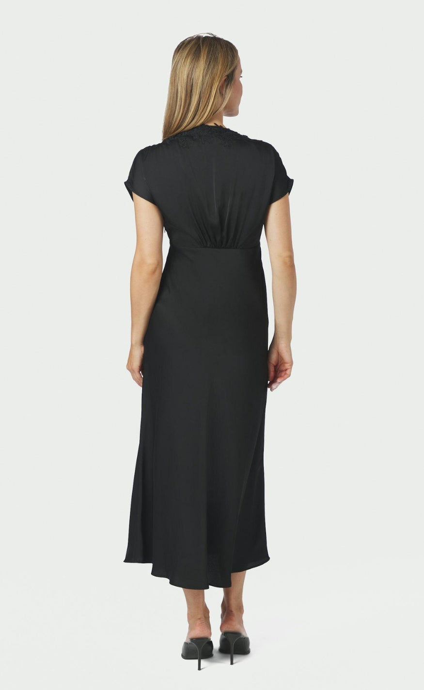Neo Noir Kjole - Clarita Drapy Sateen - Black
