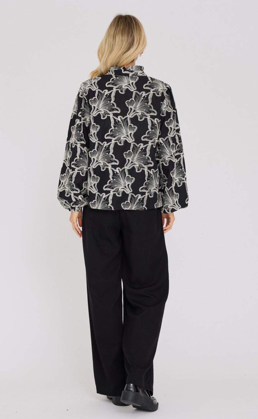 A-View Bluse - Grete - Black/Off White