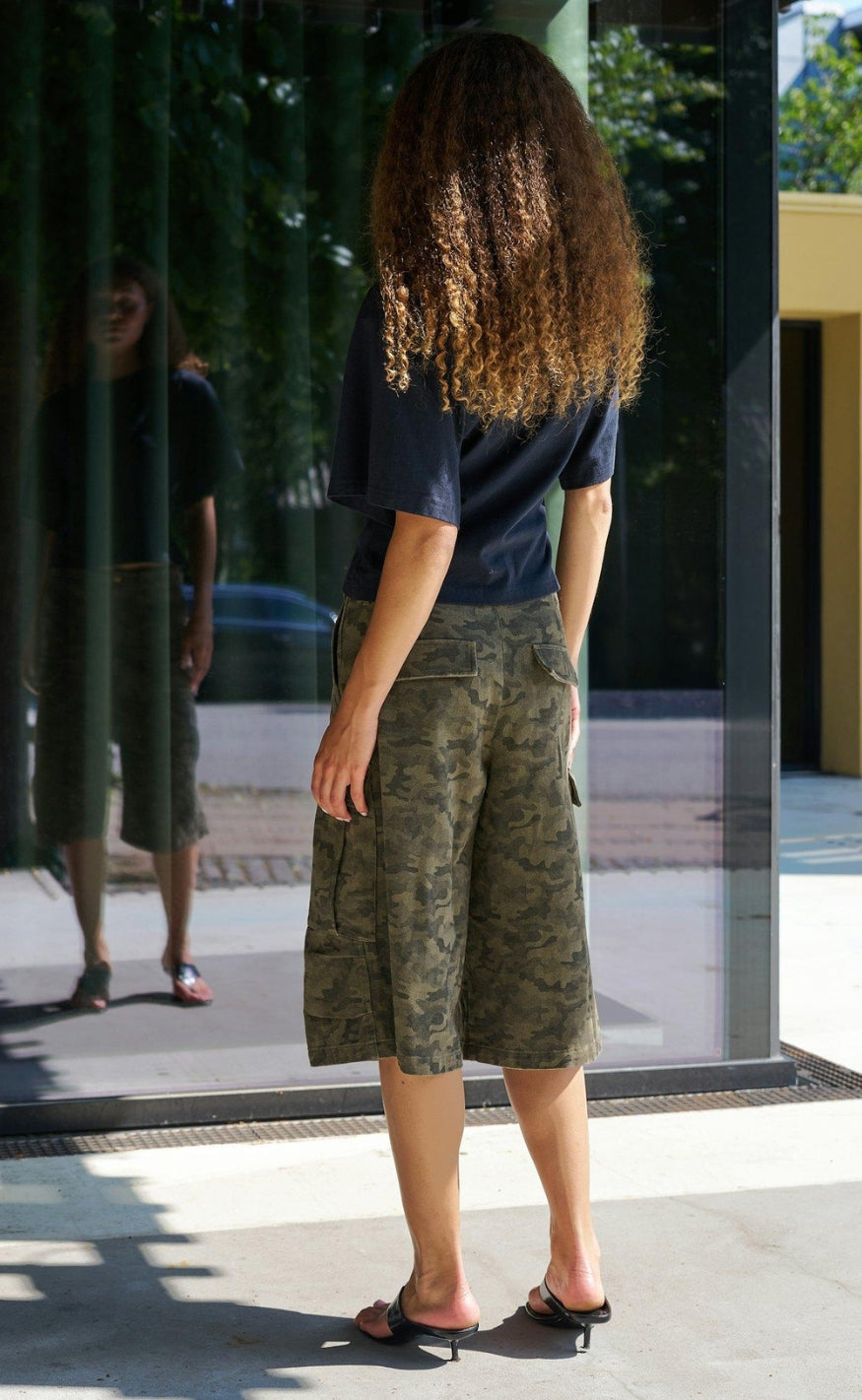 Neo Noir Shorts - Islana - Camou