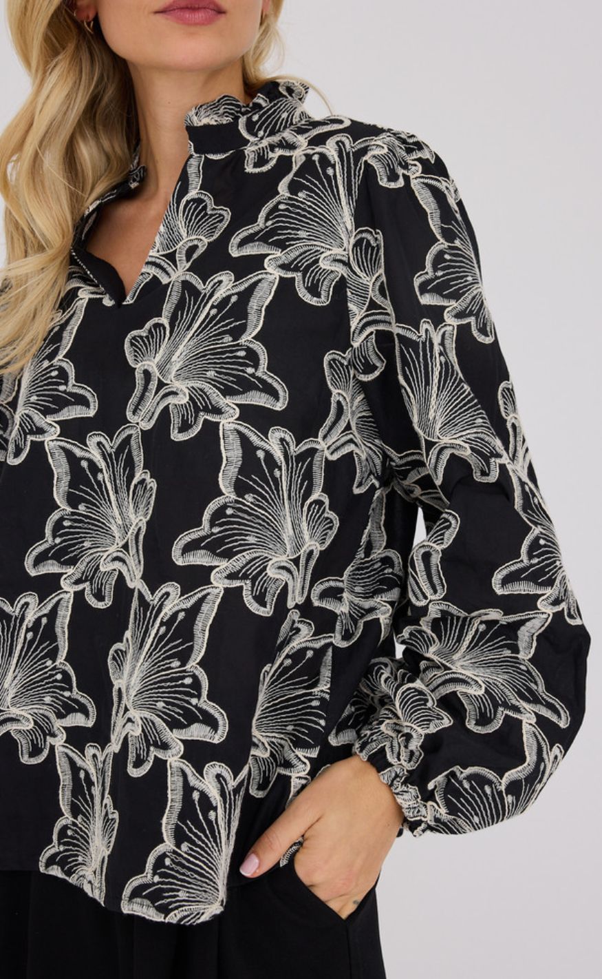 A-View Bluse - Grete - Black/Off White