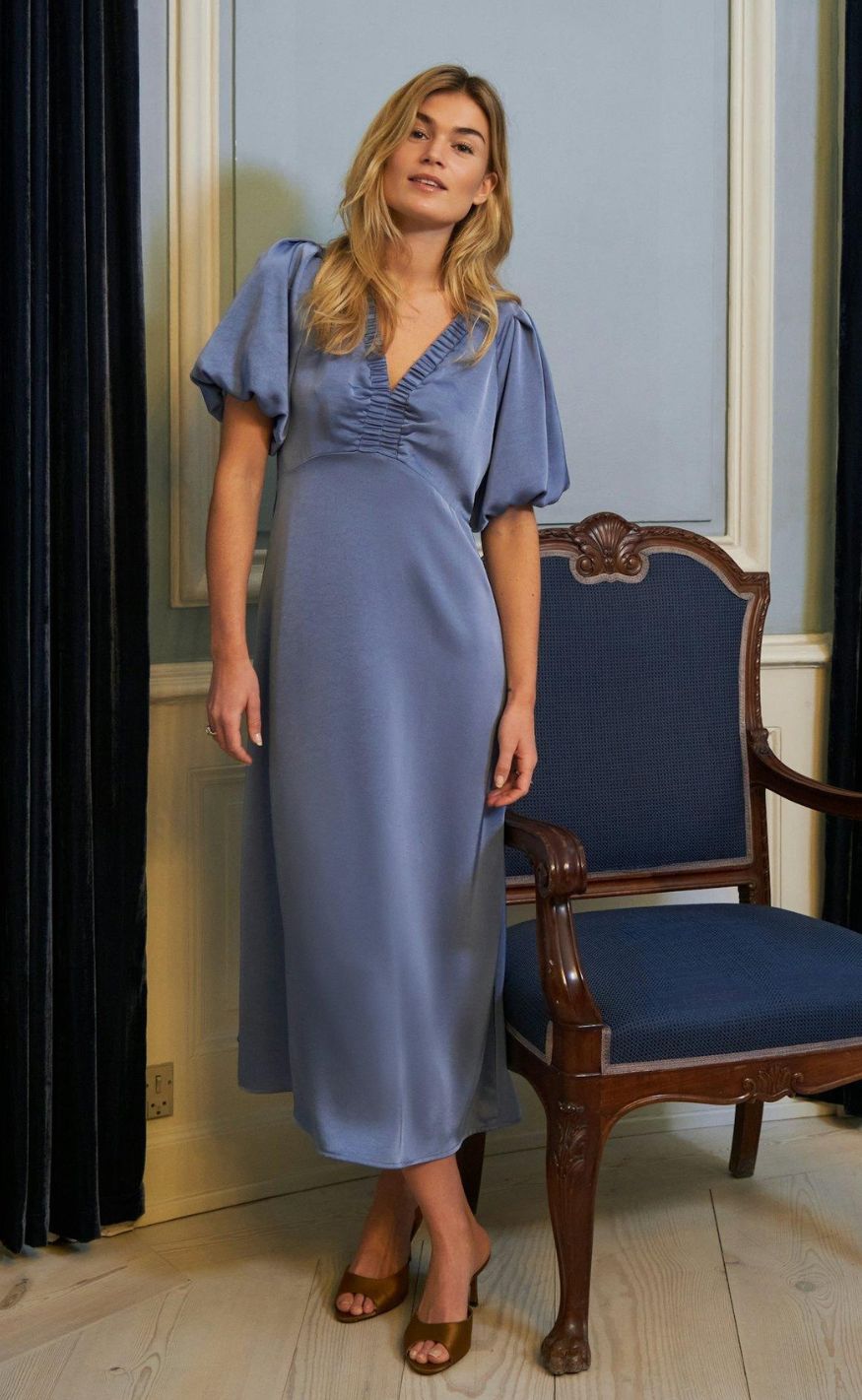 Neo Noir Kjole - Illana Heavy Sateen - Light Blue
