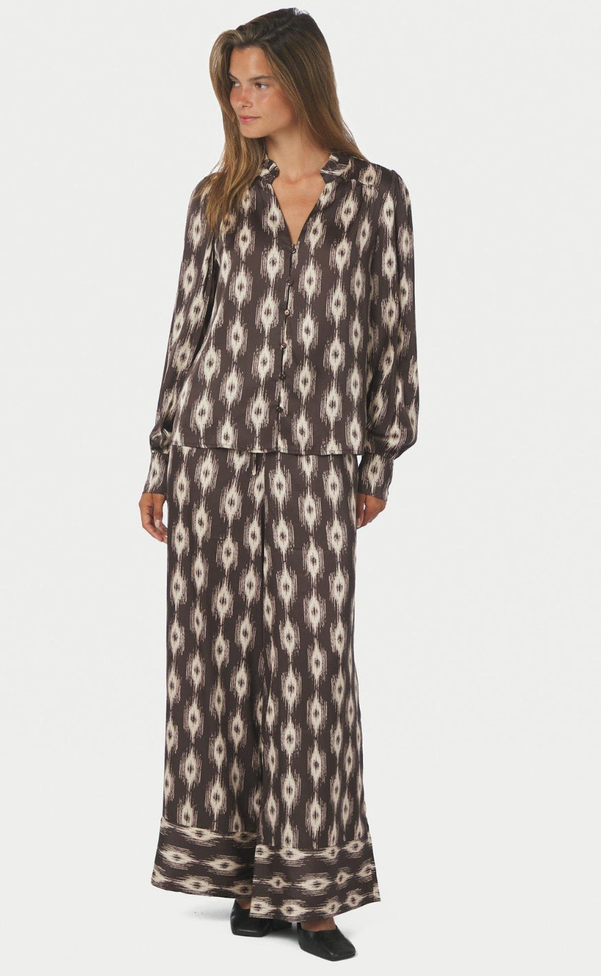 Neo Noir Bluse - Massima Ikat - Dark Brown
