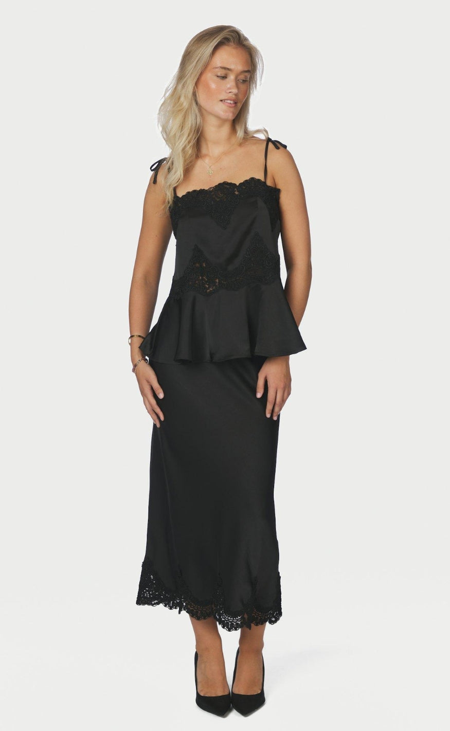 Neo Noir Topp - Kaela Heavy - Black