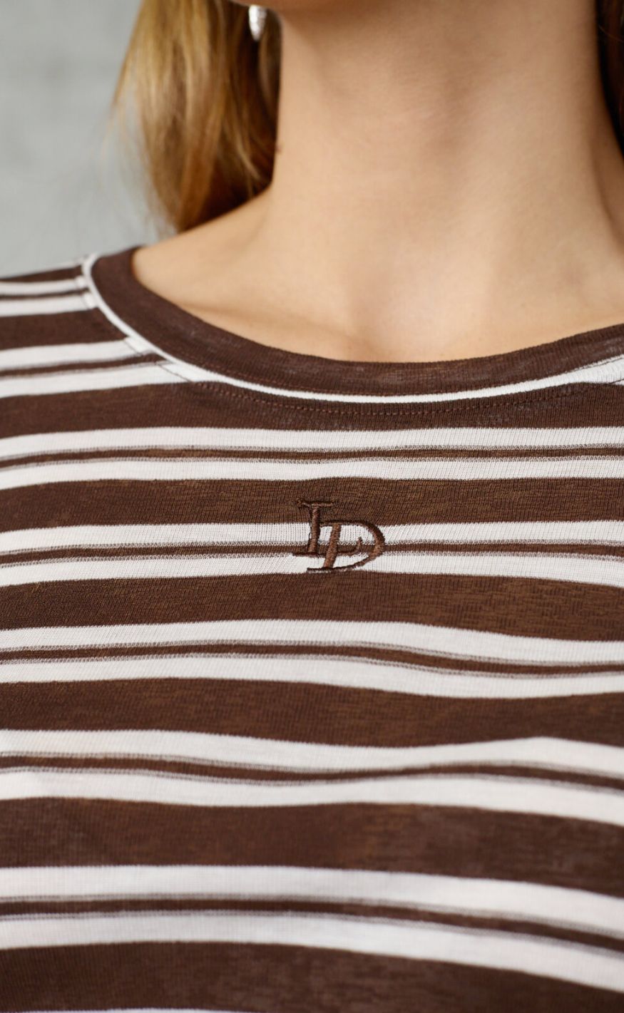 Love & Divine T-shirt - Love1625 - Brown Stripes