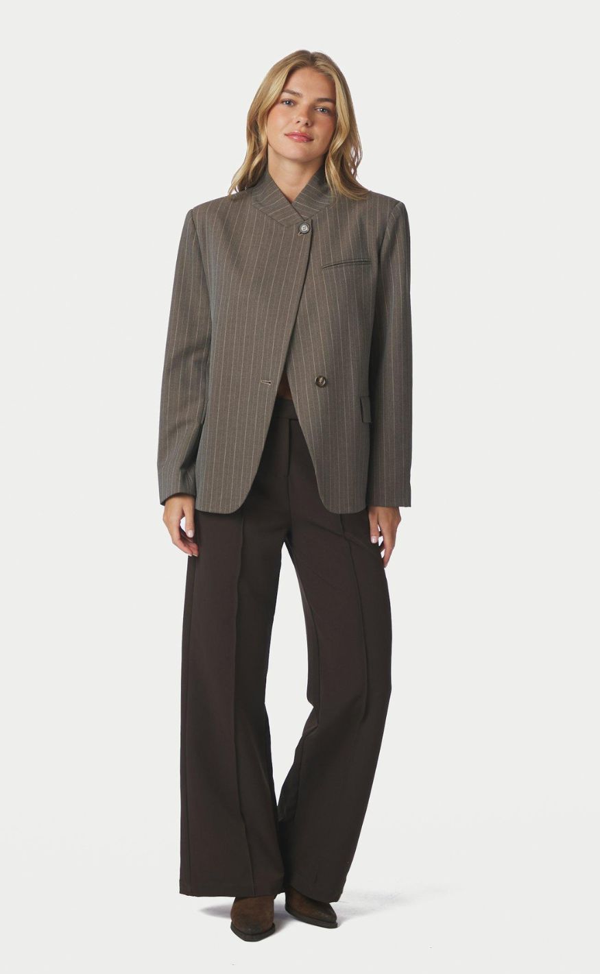 Neo Noir Blazer - Nerine Pinstripe - Dark Taupe