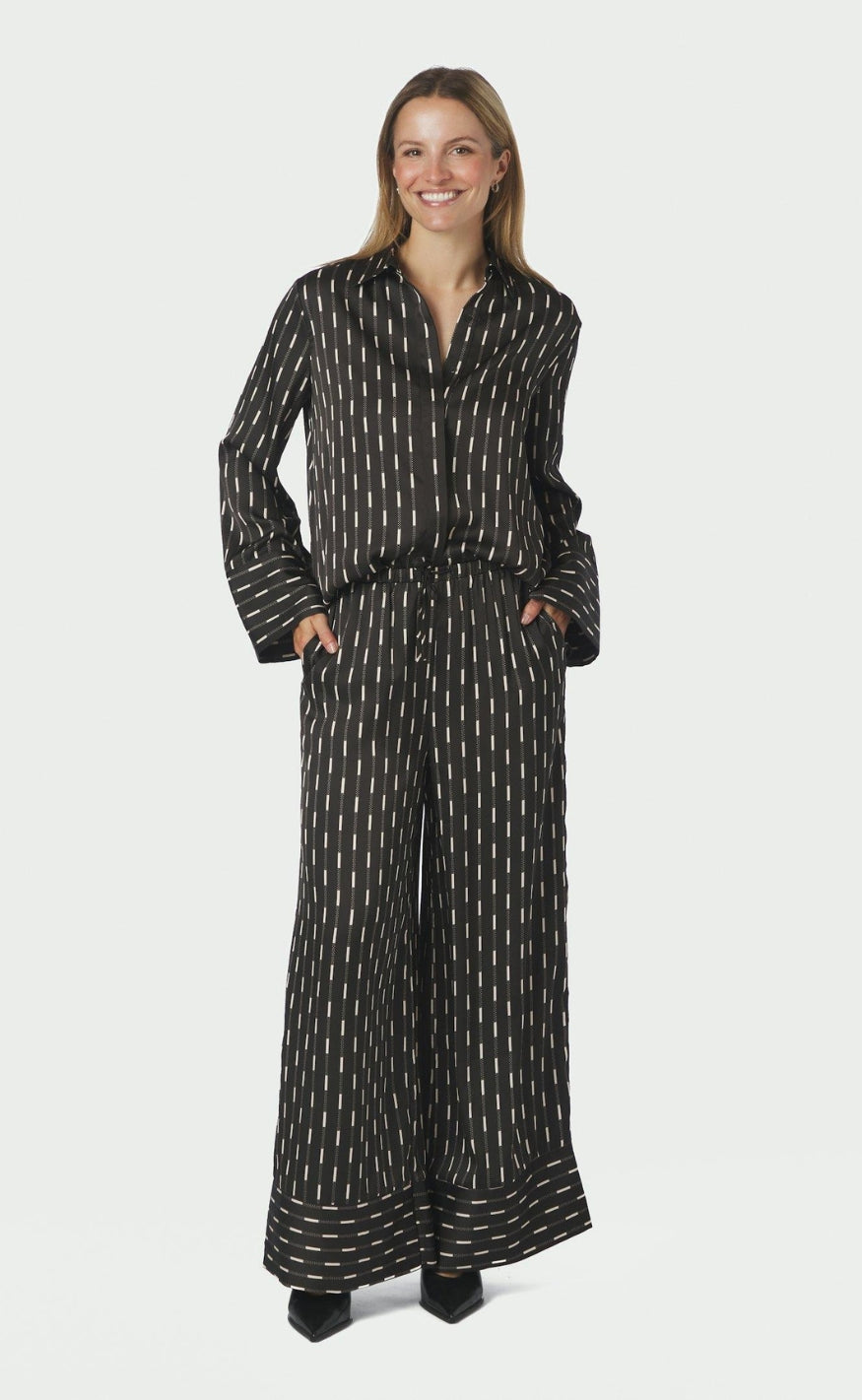 Neo Noir Skjorte - Mistan Print - Dark Brown