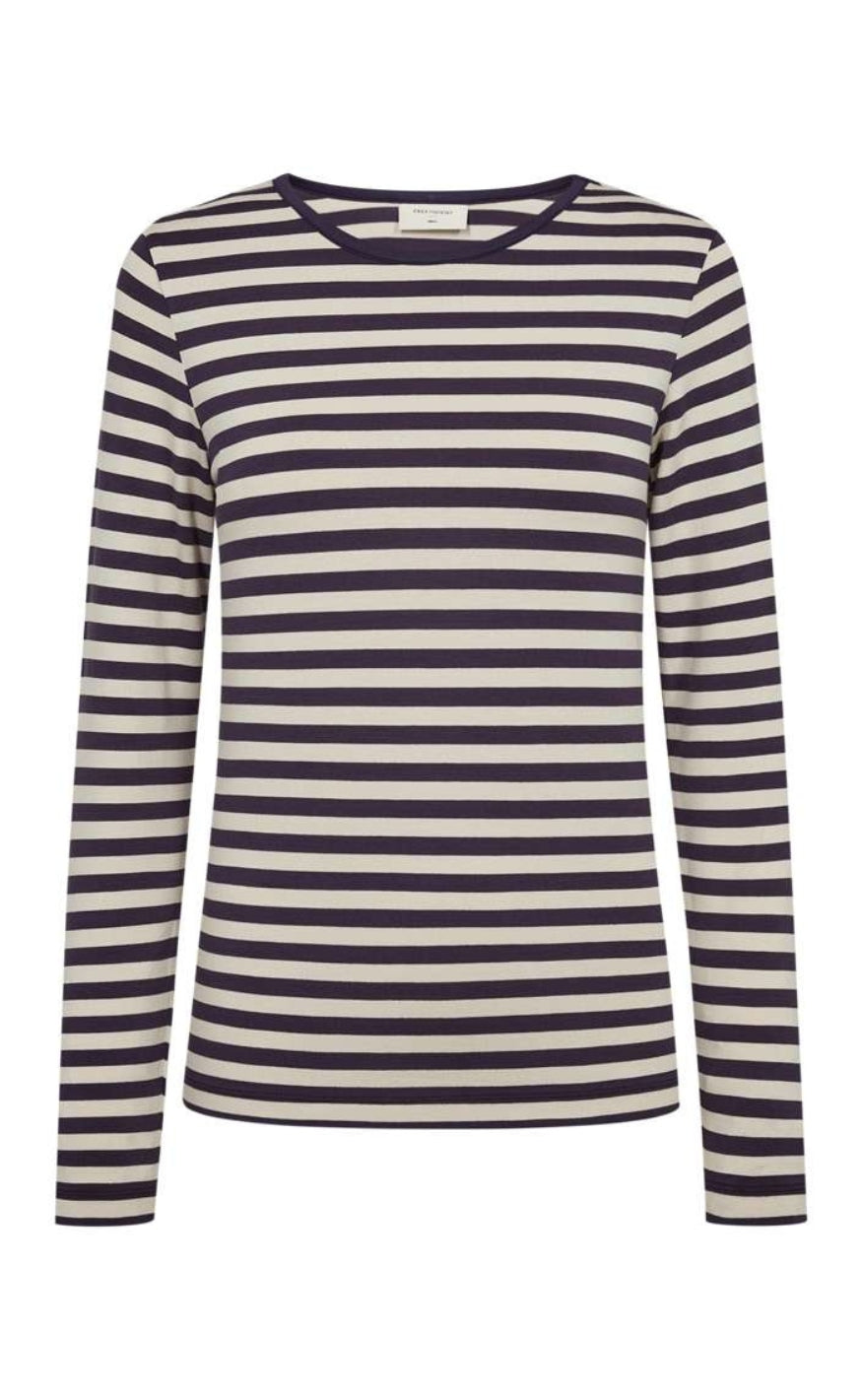 Freequent T-shirt - Liana - NightShade w. Moonbeam