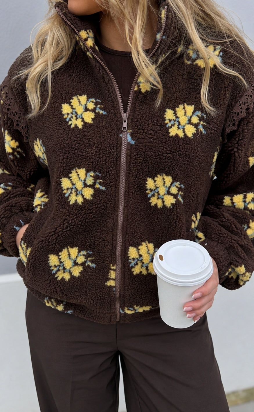 Say INA Copenhagen Fleece Jakke - Fia - Brown W. Yellow Flowers