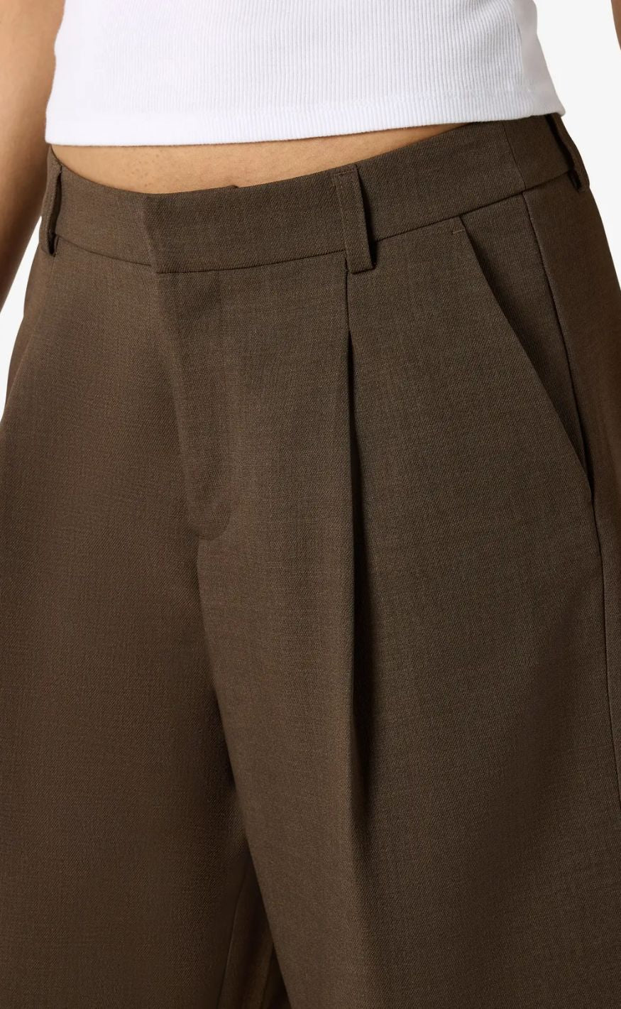 Noisy May Shorts - Monna Maile Bermuda - Brown