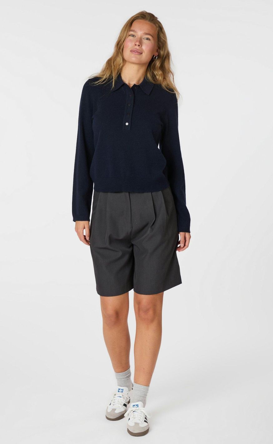 Neo Noir Shorts - Nika Structure - Dark Grey