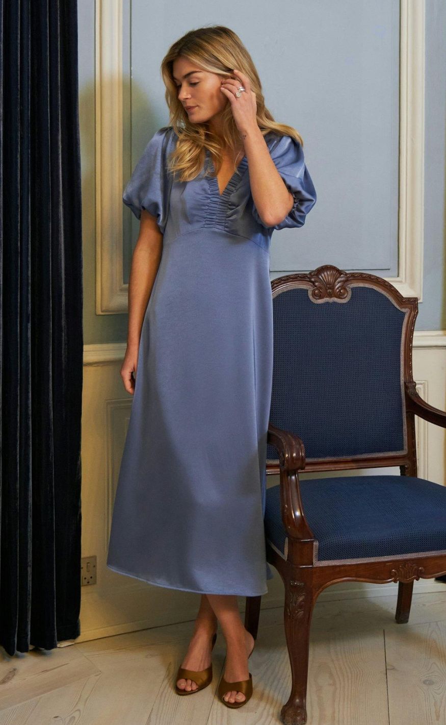 Neo Noir Kjole - Illana Heavy Sateen - Light Blue