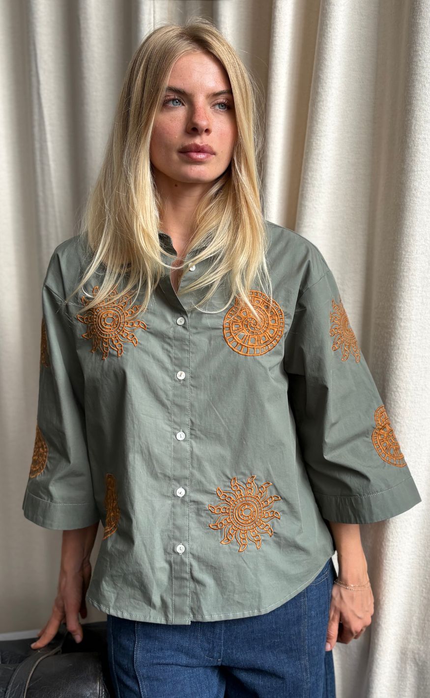Continue Skjorte - Emilia - Green w. Brown Emb