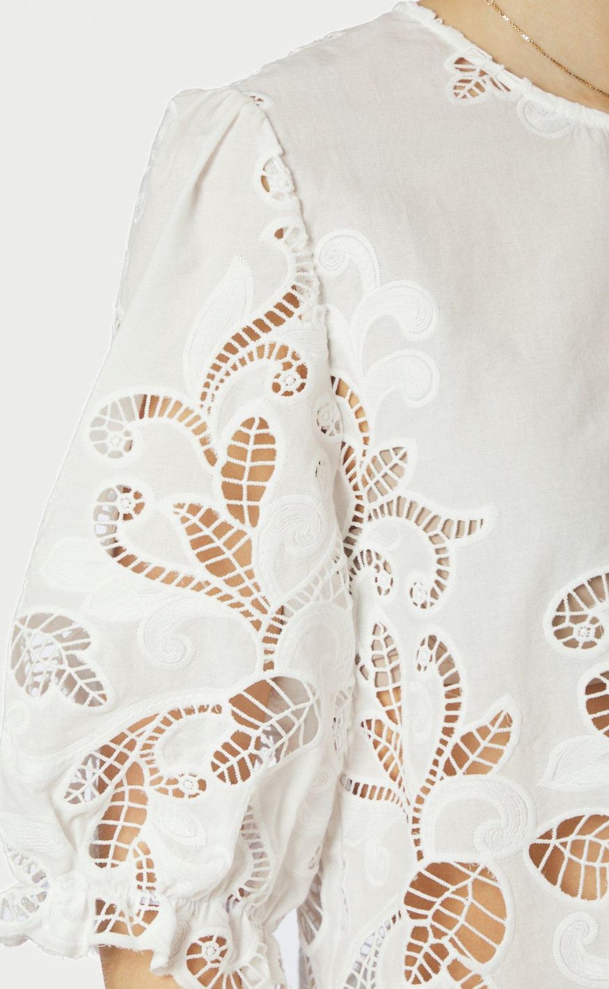 Neo Noir Bluse - Fia Embrodery - White
