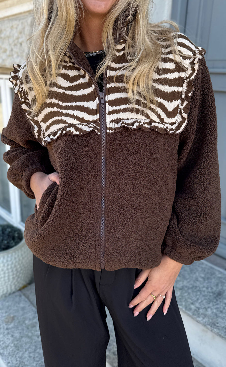 Say INA Copenhagen Fleece Jakke - Fia - Dark Brown W. Zebra