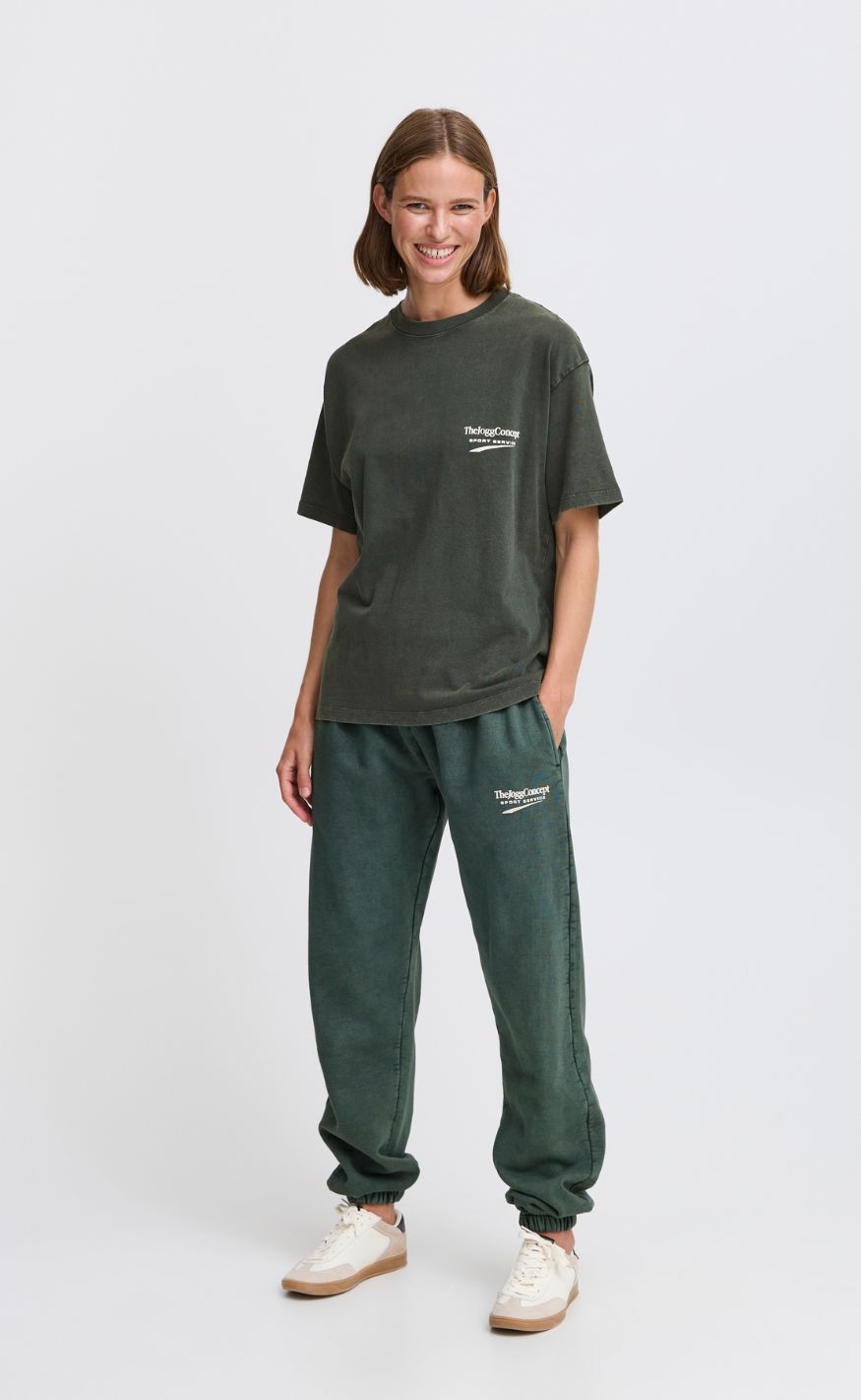 The Jogg Concept T- Shirt - Sadia - Scarab